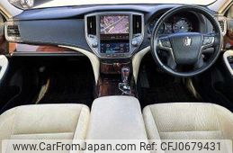 toyota crown 2015 504928-927460