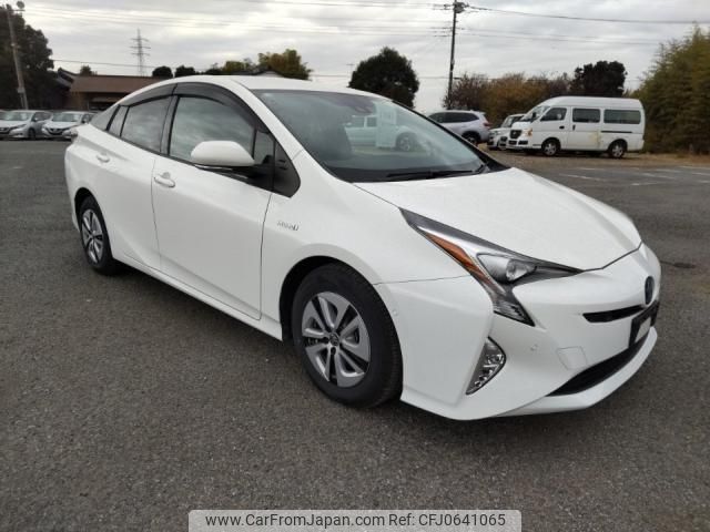 toyota prius 2016 quick_quick_DAA-ZVW51_ZVW51-8030344 image 2