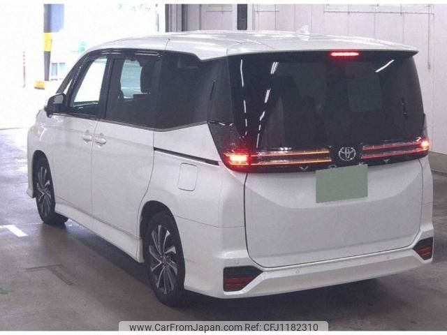 toyota voxy 2022 quick_quick_6BA-MZRA90W_0029446 image 2