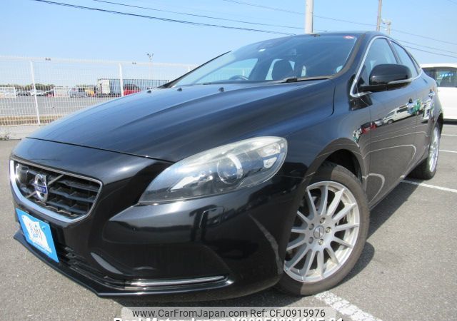 volvo v40 2014 Y2025030113F-21 image 1