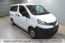 nissan nv200-vanette 2013 CFJ1699629