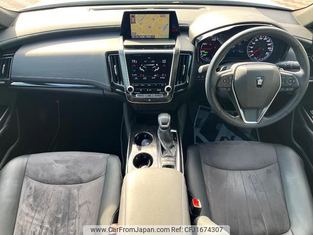 toyota crown-hybrid 2019 CFJ1674307 image 2