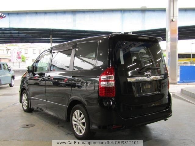 toyota noah 2011 -TOYOTA--Noah ZRR70W--0400940---TOYOTA--Noah ZRR70W--0400940- image 2