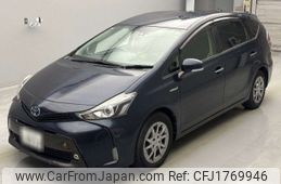 toyota prius-α 2017 CFJ1769946