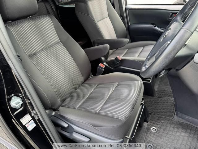 toyota voxy 2018 quick_quick_DBA-ZRR80W_ZRR80-0447291 image 2