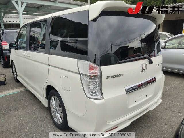 honda stepwagon 2011 CFJ1808060 image 2