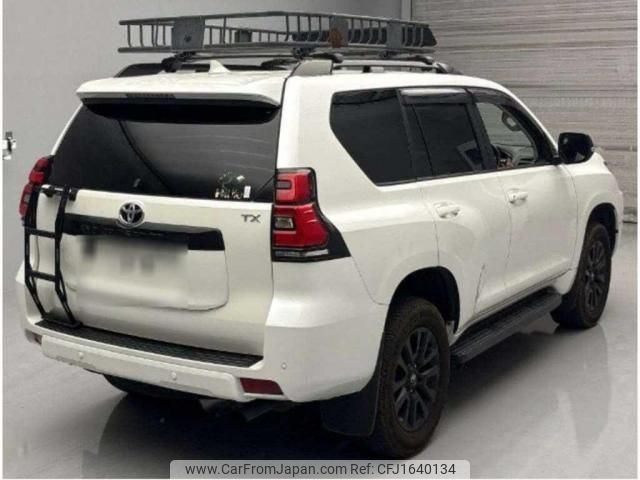 toyota land-cruiser-prado 2022 CFJ1640134 image 2