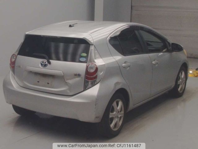 toyota aqua 2013 -TOYOTA--AQUA NHP10-6177320---TOYOTA--AQUA NHP10-6177320- image 2