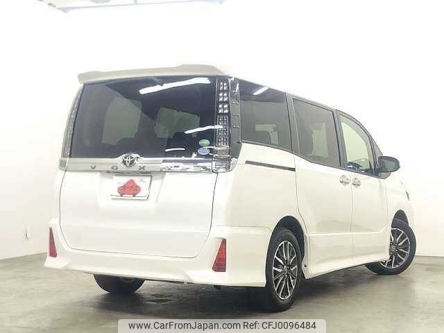 toyota voxy 2016 504928-923199 image 2