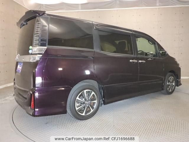 toyota voxy 2018 CFJ1696688 image 2
