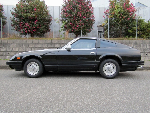 Used NISSAN FAIRLADY Z 1982/Jan CFJ6378817 in good condition for sale