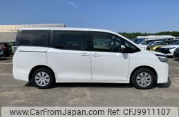 toyota voxy 2018 NIKYO_HH47990