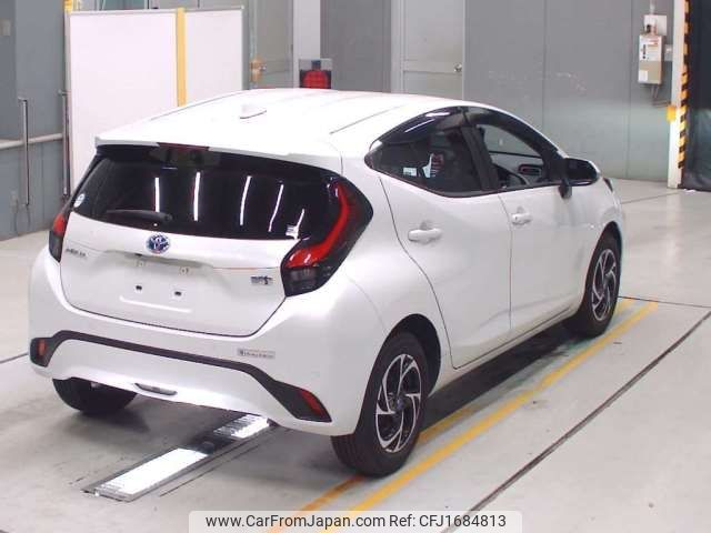 toyota aqua 2021 CFJ1684813 image 2