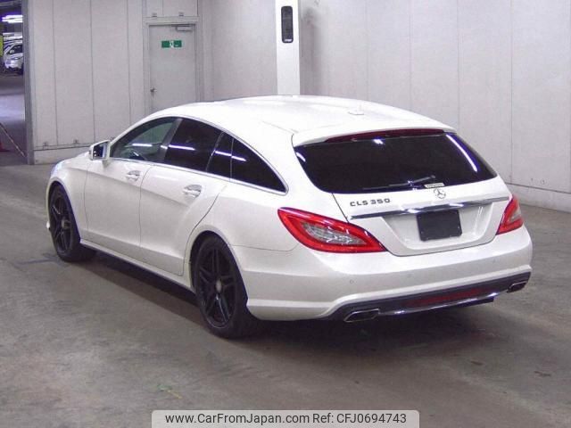 mercedes-benz cls-class 2013 quick_quick_RBA-218959_WDD2189592A077859 image 2