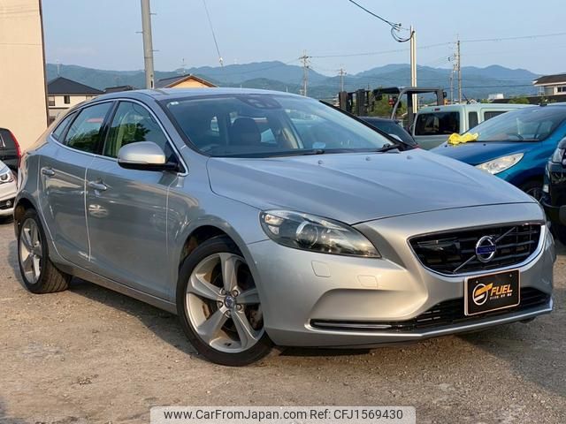 volvo v40 2013 CFJ1569430 image 1