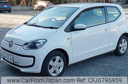 volkswagen up 2013 4