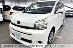 toyota voxy 2010 CFJ1766008