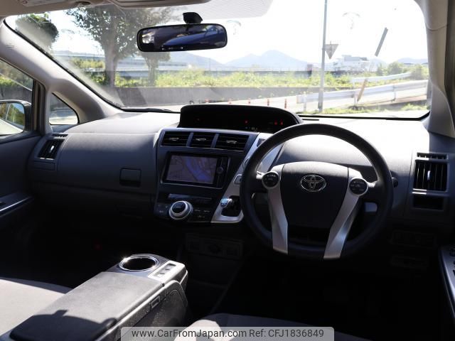 toyota prius-α 2013 CFJ1836849 image 2