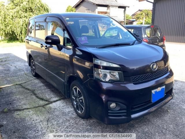 toyota voxy 2011 CFJ1634490 image 2