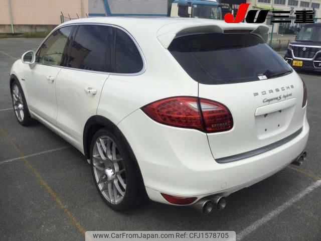 porsche cayenne 2011 CFJ1578705 image 2
