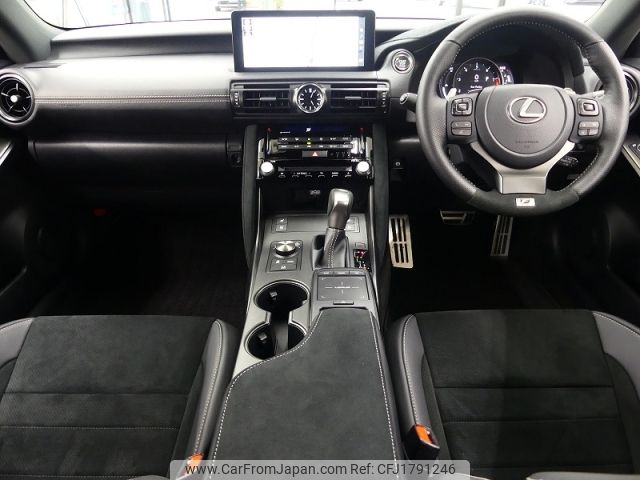 lexus is 2023 CFJ1791246 image 2