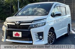 toyota voxy 2014 GOO_JP_700050301430240916005