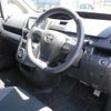 toyota voxy 2013 -TOYOTA--Voxy DBA-ZRR70W--ZRR70-0581217---TOYOTA--Voxy DBA-ZRR70W--ZRR70-0581217- image 21