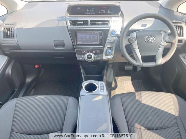 toyota prius-α 2017 CFJ1857510 image 2
