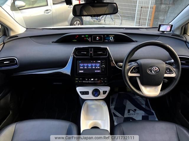 toyota prius 2017 CFJ1732111 image 2