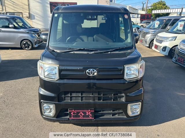 toyota pixis-mega 2018 CFJ1738084 image 2