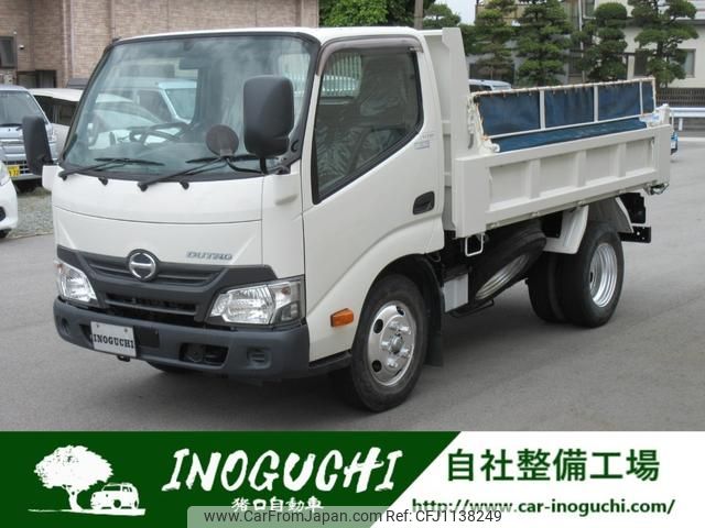 hino dutro 2017 GOO_NET_EXCHANGE_0800210A30250511W002 image 1