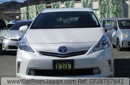 toyota prius-α 2011 CFJ8757642