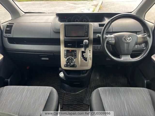 toyota noah 2011 TE4455 image 1