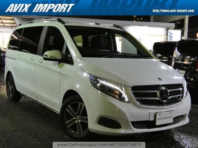 mercedes-benz v-class 2018 quick_quick_447811_WDF44781123343711 image 1