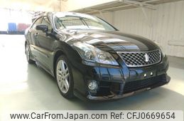 toyota crown 2010 ENHANCEAUTO_1_ea293341