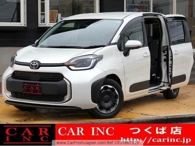 toyota sienta 2022 CFJ1867325 image 1