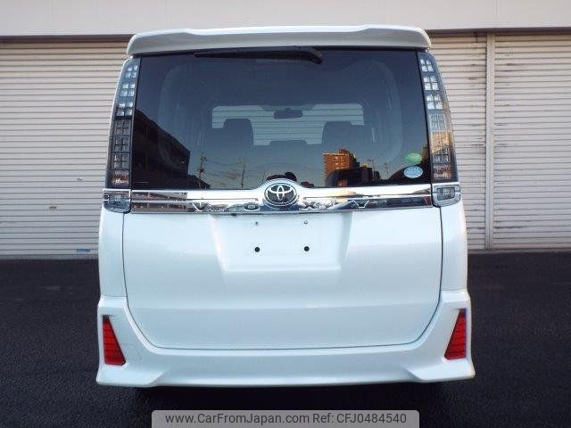 toyota voxy 2014 -TOYOTA--Voxy ZRR80W--0001696---TOYOTA--Voxy ZRR80W--0001696- image 2