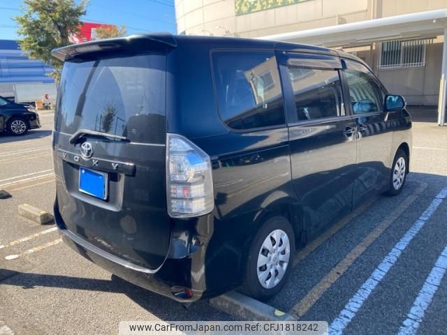 toyota voxy 2013 CFJ1818242 image 2