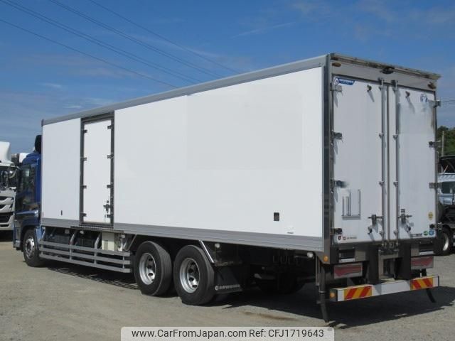 nissan diesel-ud-quon 2018 CFJ1719643 image 2