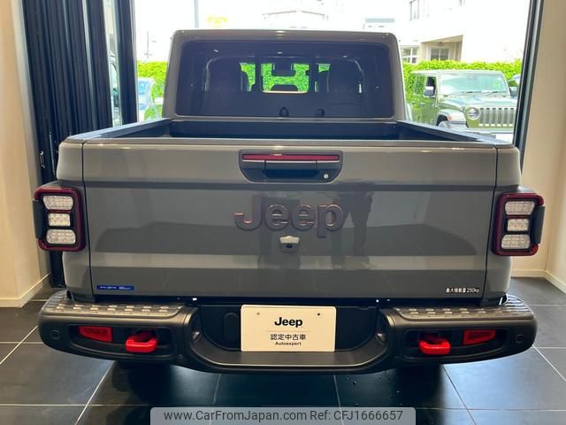 jeep gladiator 2023 CFJ1666657 image 2