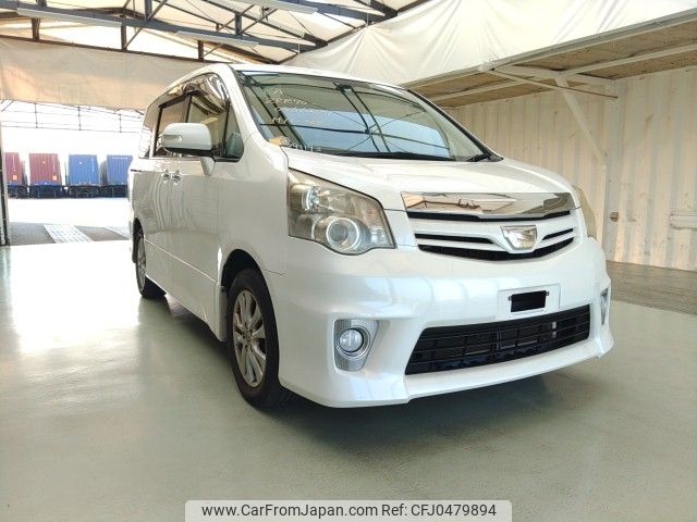 toyota noah 2011 ENHANCEAUTO_1_ea291193 image 1