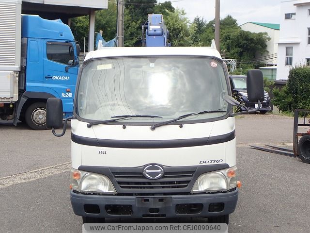 hino dutro 2010 24411701 image 2