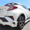 toyota c-hr 2018 quick_quick_DAA-ZYX10_ZYX10-2148596 image 18