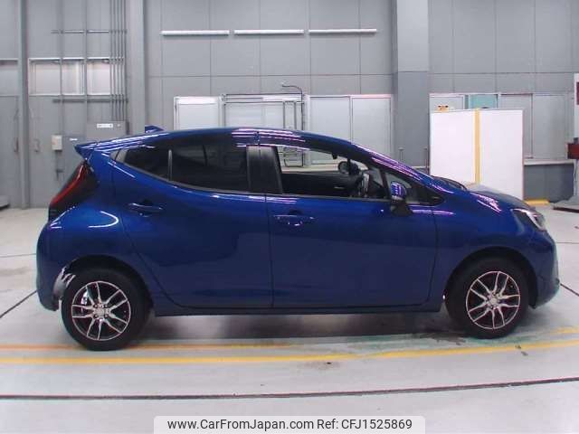 toyota aqua 2022 CFJ1525869 image 2