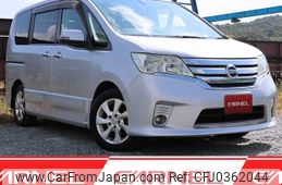 nissan serena 2011 O11438