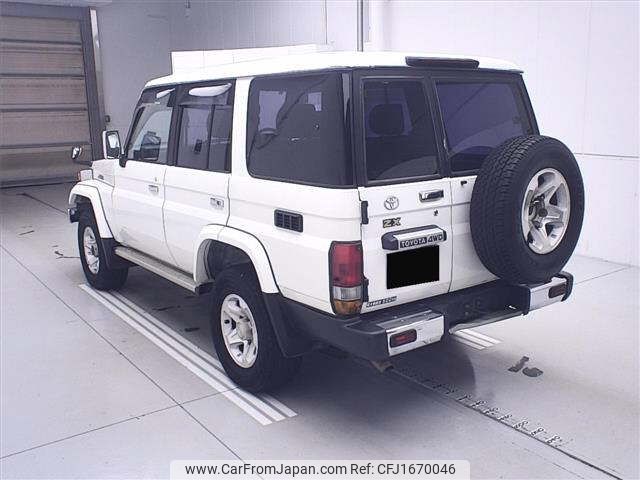 toyota land-cruiser 2001 CFJ1670046 image 2