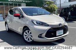 toyota aqua 2022 -TOYOTA--AQUA 6AA-MXPK11--MXPK11-2068134---TOYOTA--AQUA 6AA-MXPK11--MXPK11-2068134-