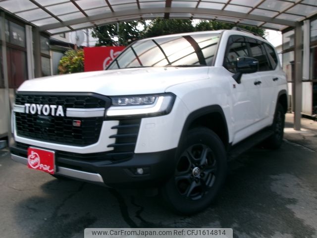 toyota land-cruiser-wagon 2024 CFJ1614814 image 1