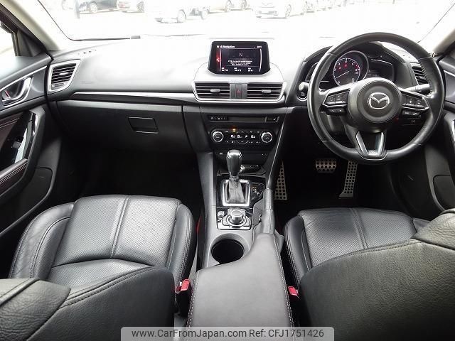 mazda axela 2017 CFJ1751426 image 2