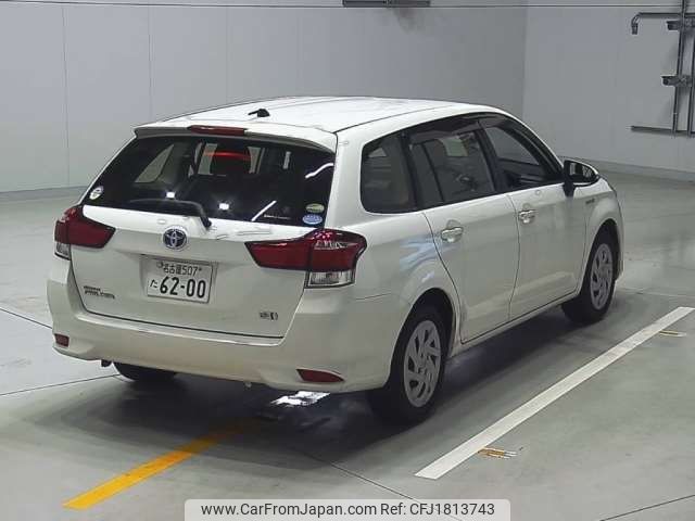 toyota corolla-fielder 2017 CFJ1813743 image 2